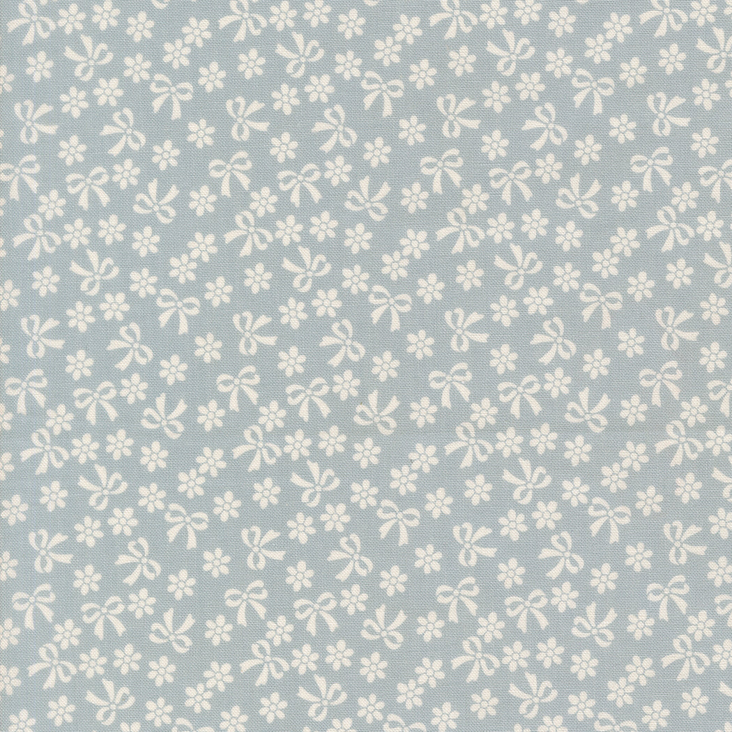 Handmade Sweetness - Bows & Daisies in Powder Blue