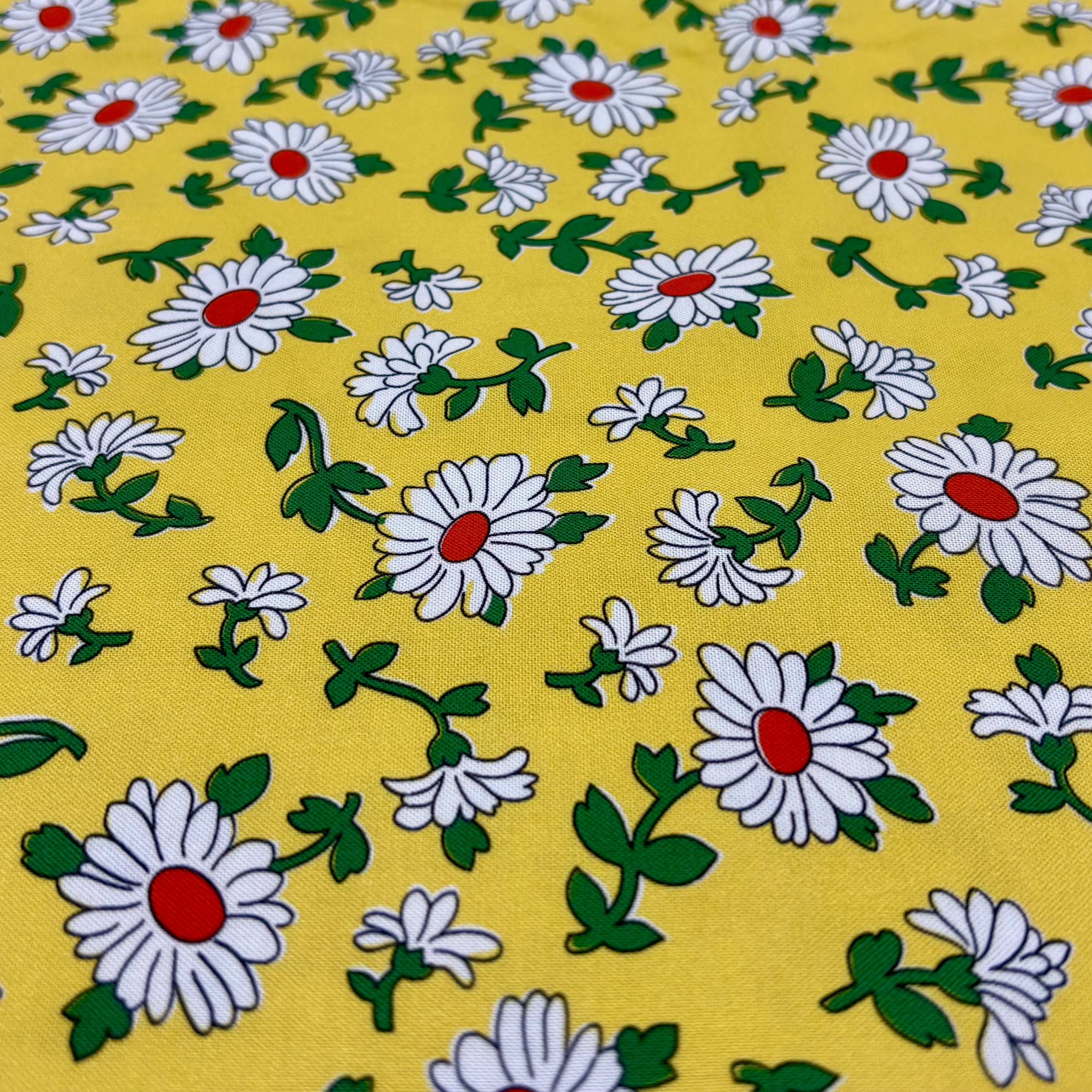 Momnson - Daisy Garden on Yellow