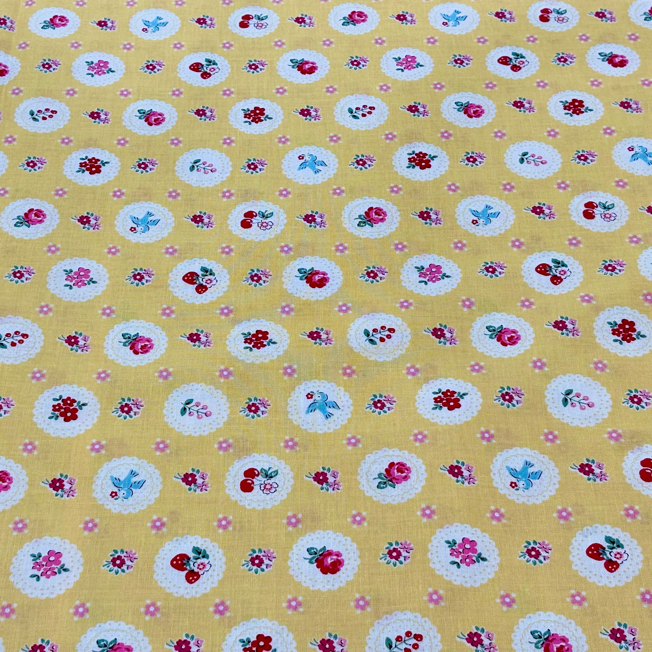 Atsuko Matsuyama - Fancy Spring Scallop on Yellow