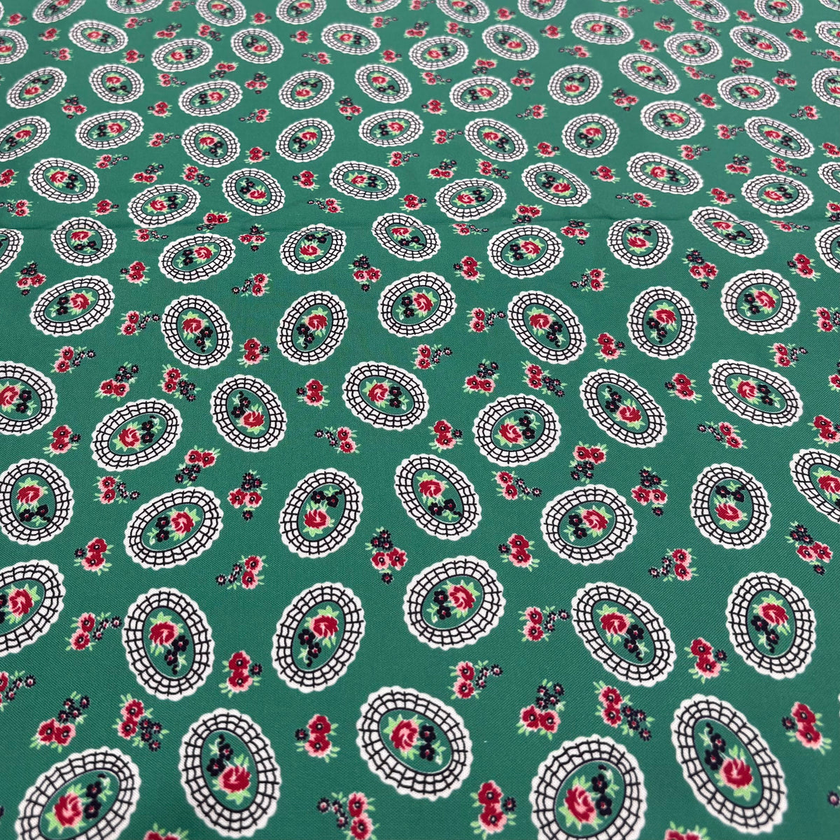 Momnson - Flower Doilies on Dark Green