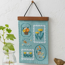 Load image into Gallery viewer, Lecien - Mini Embroidery Frame Flower and Bird