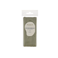 Load image into Gallery viewer, Bohin Iron-on Quilting Bias Tape - 6mm x 5m (1/4 in x 5 1/2 yd)
