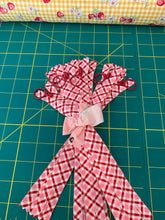 Load image into Gallery viewer, Red and Pink Plaid Zipper 8”
