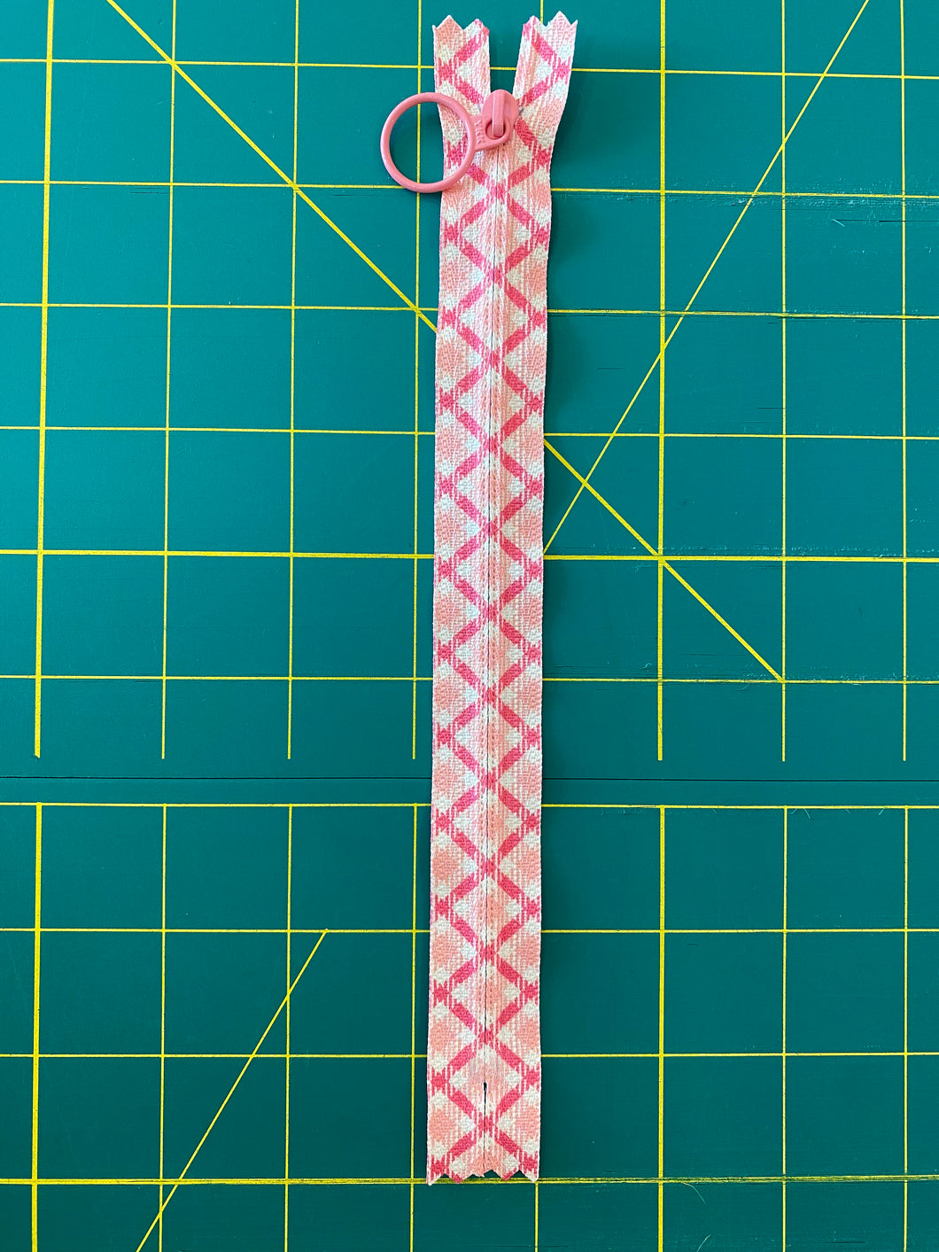 Pink Plaid Zipper 8”