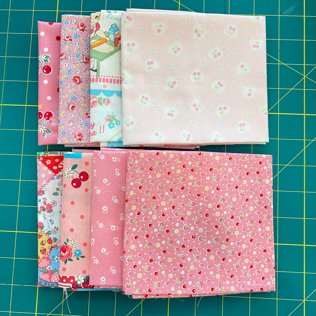 Atsuko Matsuyama & Friends - Fat Quarter Bundle Pink 8 Pieces