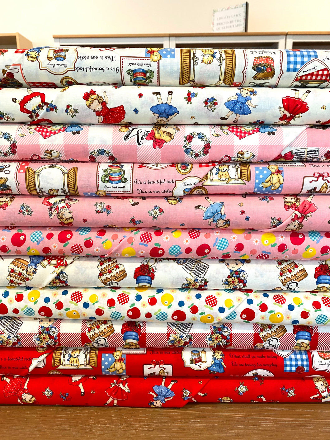 Margaret and Sophie's House Fat Quarter Bundle in Pink and Red 11 + Panels