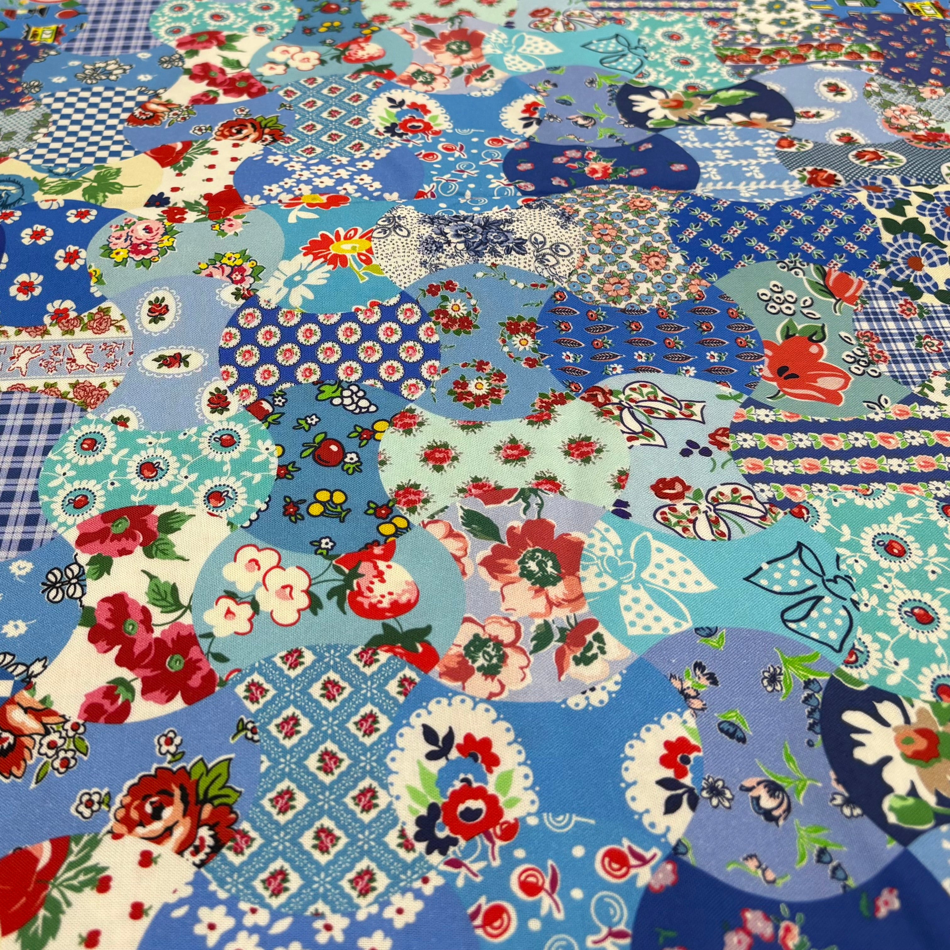 Momnson - Apple Core Patchwork in Blue
