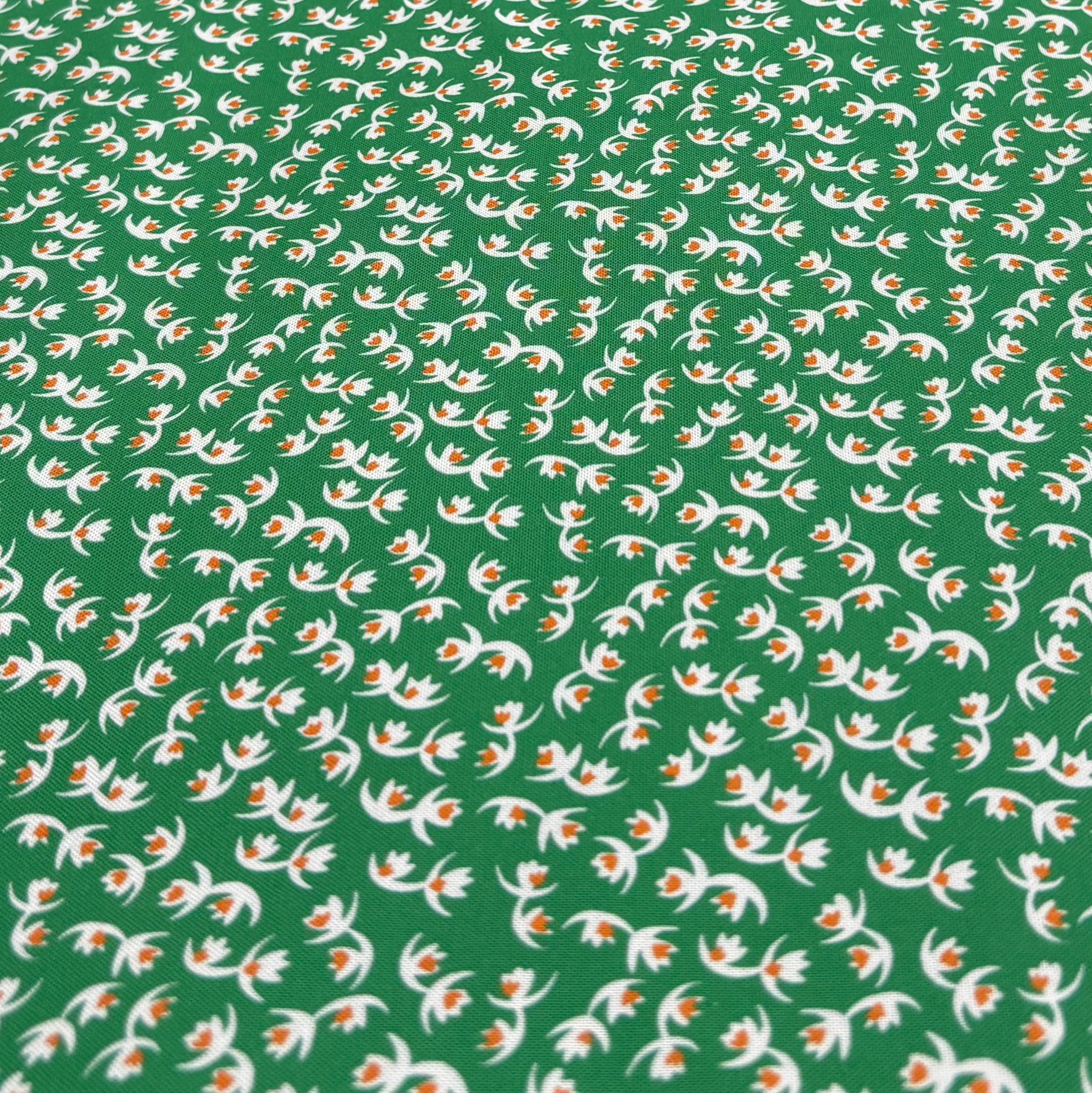 Momnson - Mitzy Swirl on Green