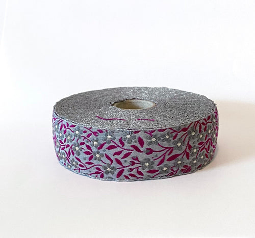 Kafka Ribbon - Small Forget Me Not Grey Plum