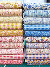 Load image into Gallery viewer, Summer Fair Fat Quarter Bundle, 20 Pcs.
