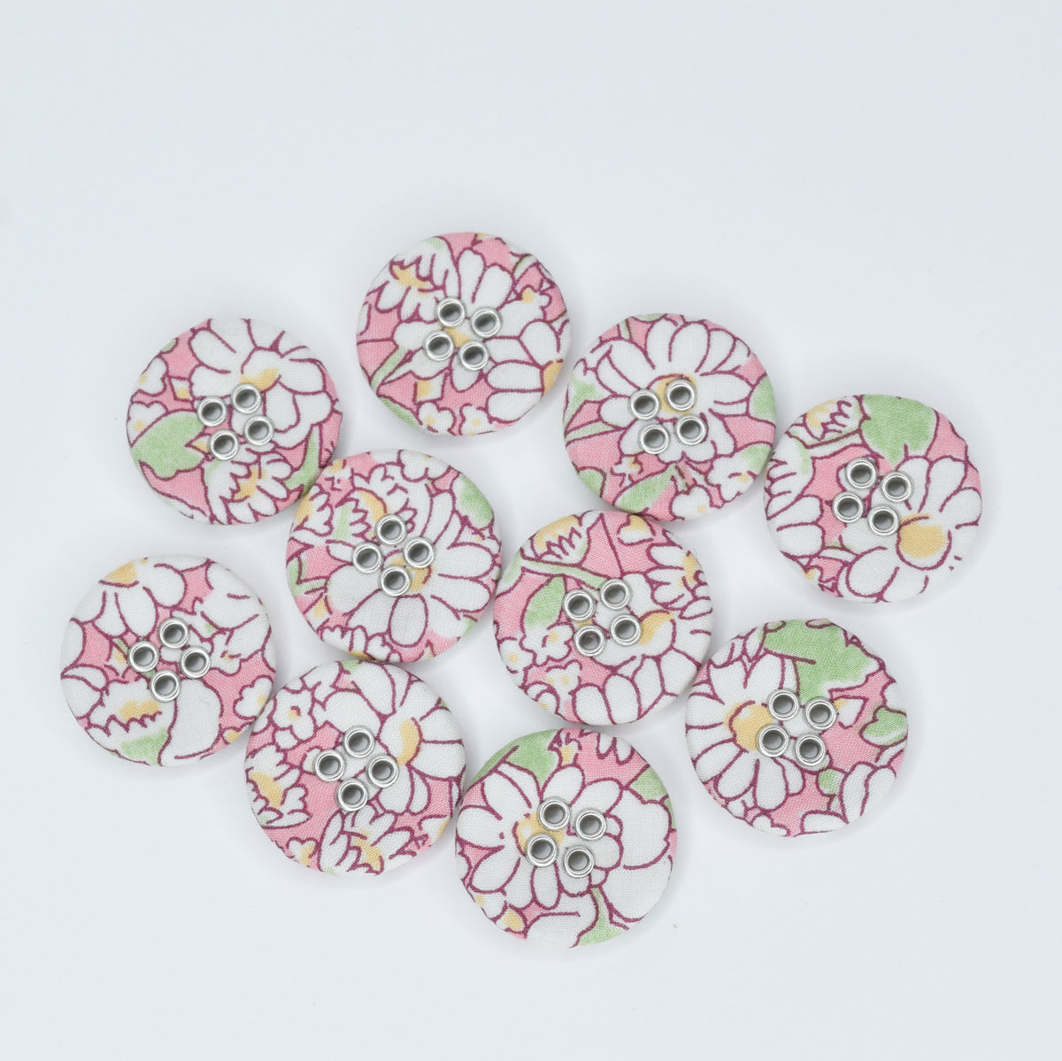 Liberty Button - Alice W A 22mm