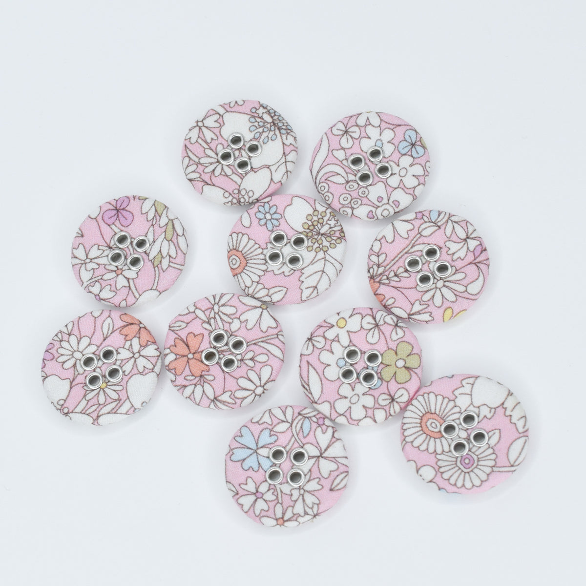 Liberty Button - June's Meadow H-CC 22mm