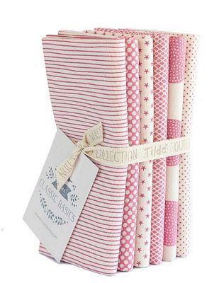 Tilda Classic Basics Pink Fat Quarter Bundle