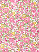 Load image into Gallery viewer, Liberty Fabrics Tana Lawn© Betsy AB
