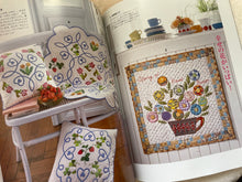 Load image into Gallery viewer, Flower Quilts and Applique Book by Quilts Japan
